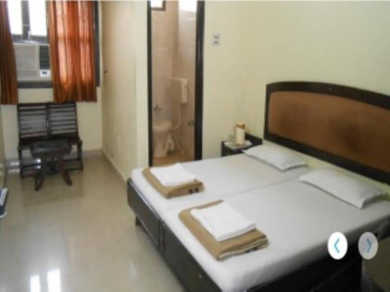 Hotel Pearl Courtyard Varanasi Exterior foto